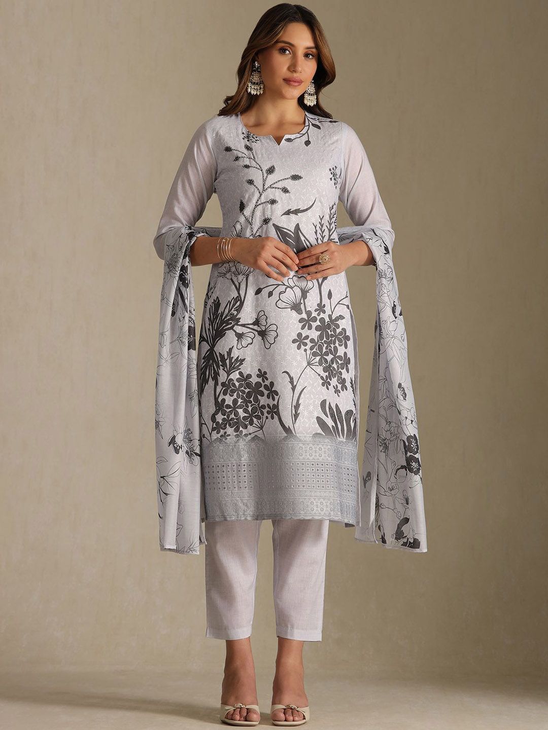 Dhiyona SO Women's Women Floral Printed Kurta with Trousers & Dupatta