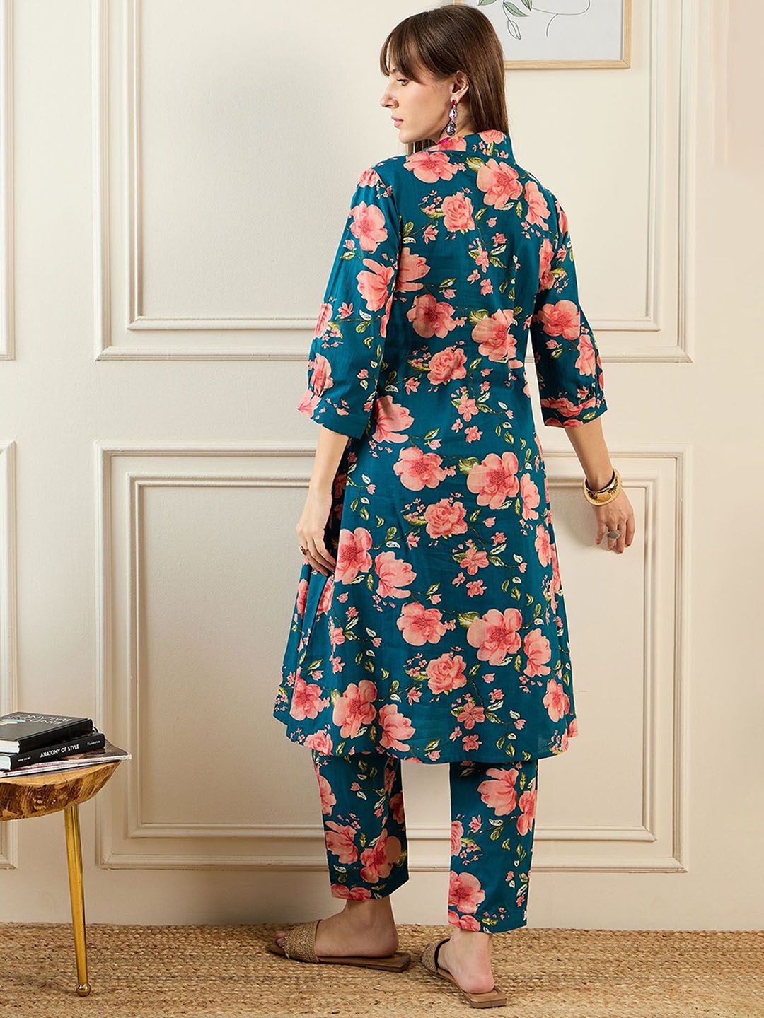 Dhiyona IE Women Teal Kurta Sets