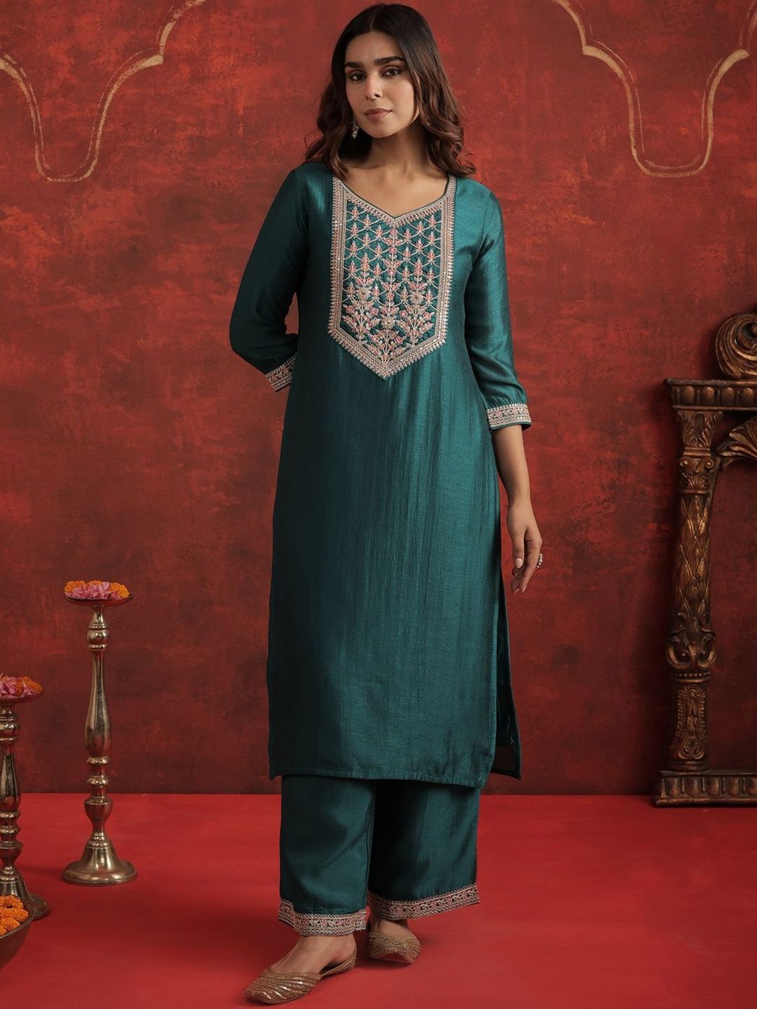 Dhiyona IE Women Ethnic Motifs Embroidered Regular Liva Kurta with Trousers Kurta Sets