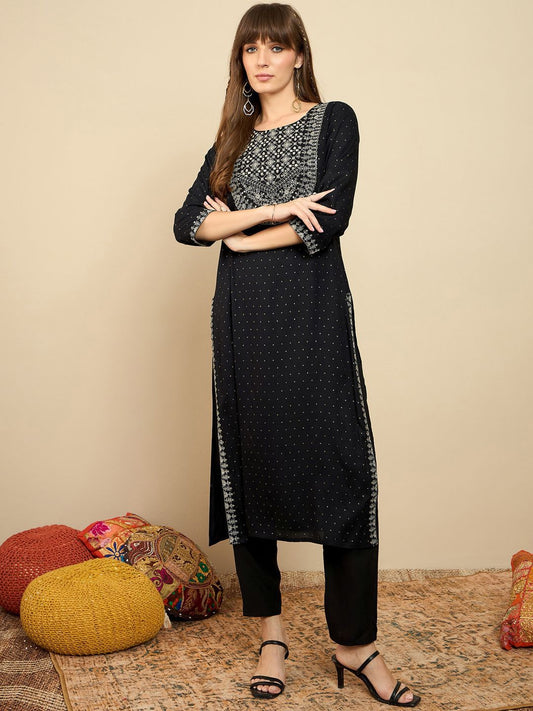 Dhiyona IE Floral Embroidered Zari Straight Kurta