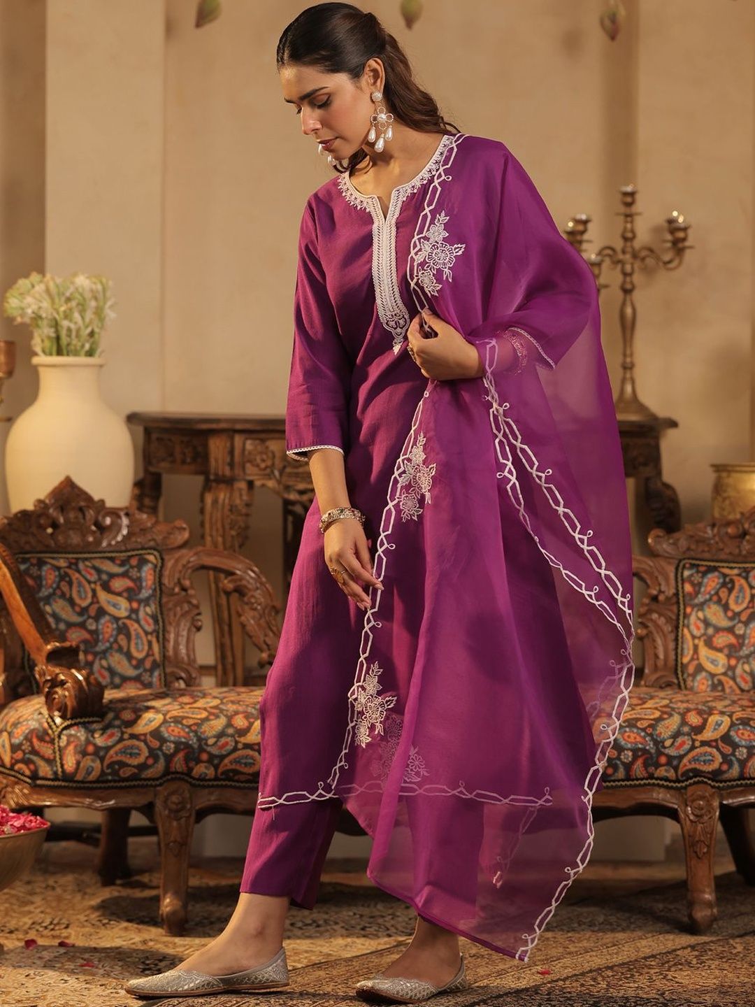 Women Ethnic Motifs Embroidered Thread Work Kurta with Trousers & Dupatta