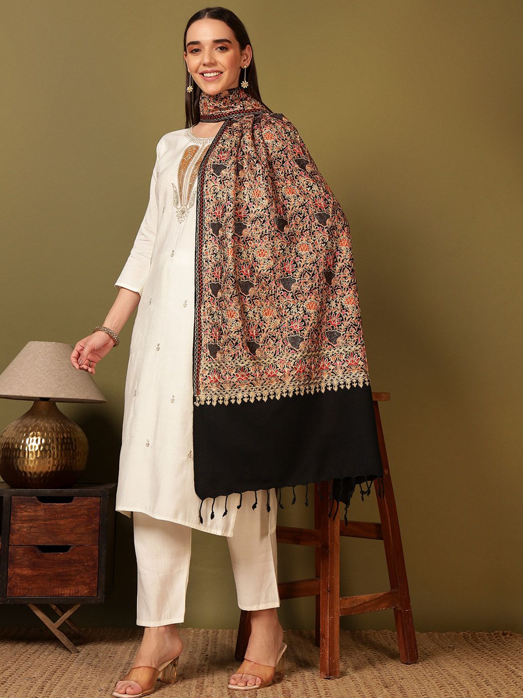 Dhiyona PA Floral Embroidered Zari Shawl