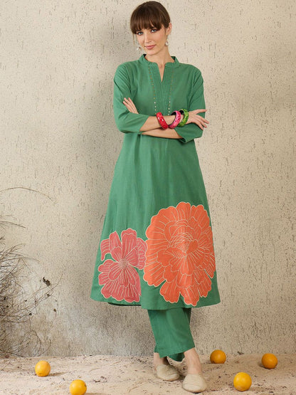 Women Floral Embroidered Regular Thread Work Kurta with Palazzos