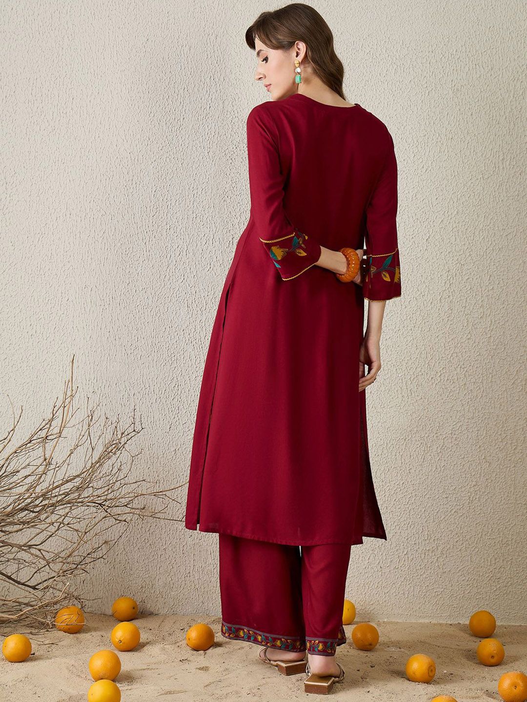 Dhiyona IE Floral Printed V-Neck Top With Trousers Co-Ords