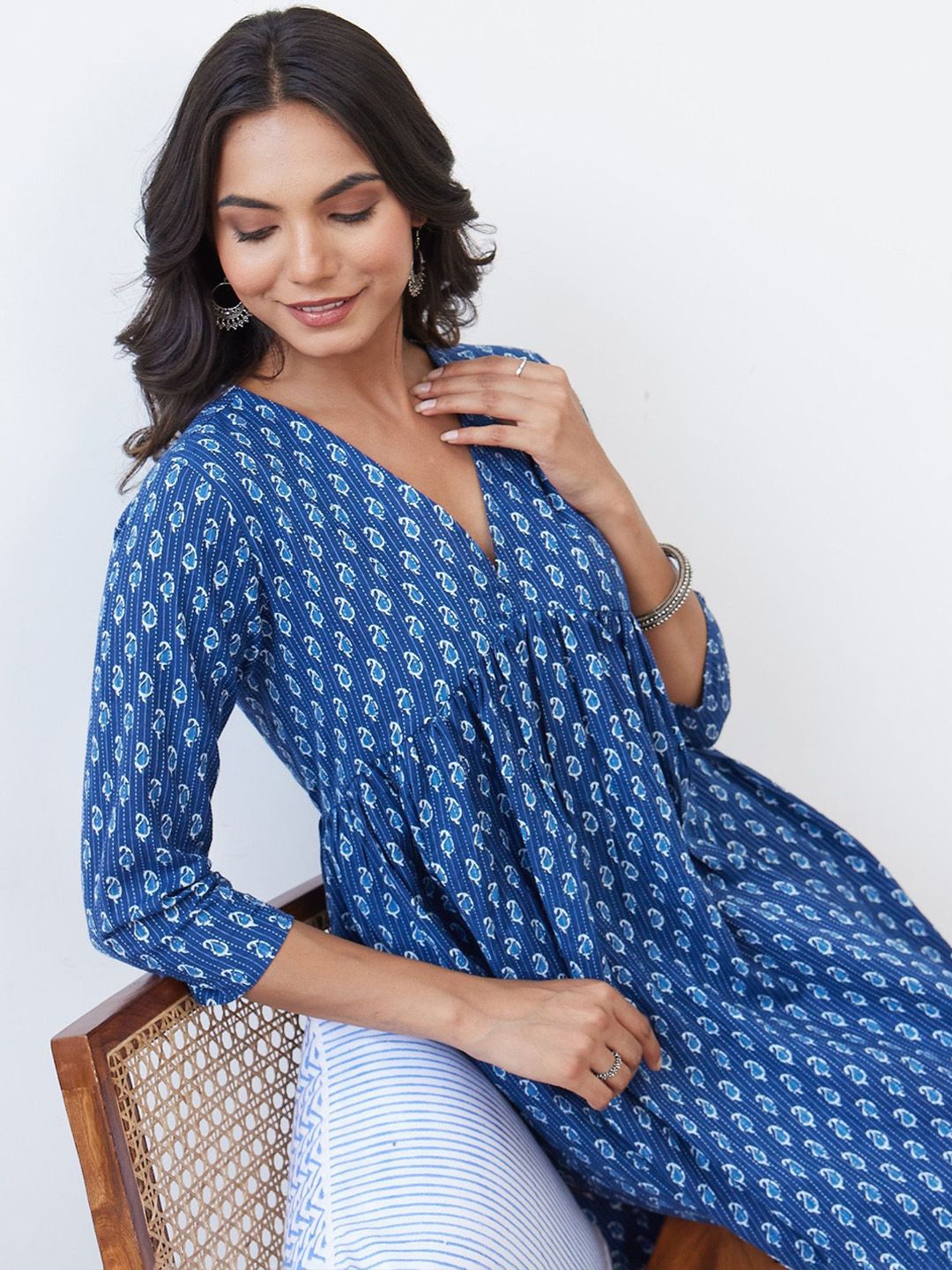 Dhiyona IE Women Ethnic Motifs Printed Empire Pure Cotton Kurta with Trousers