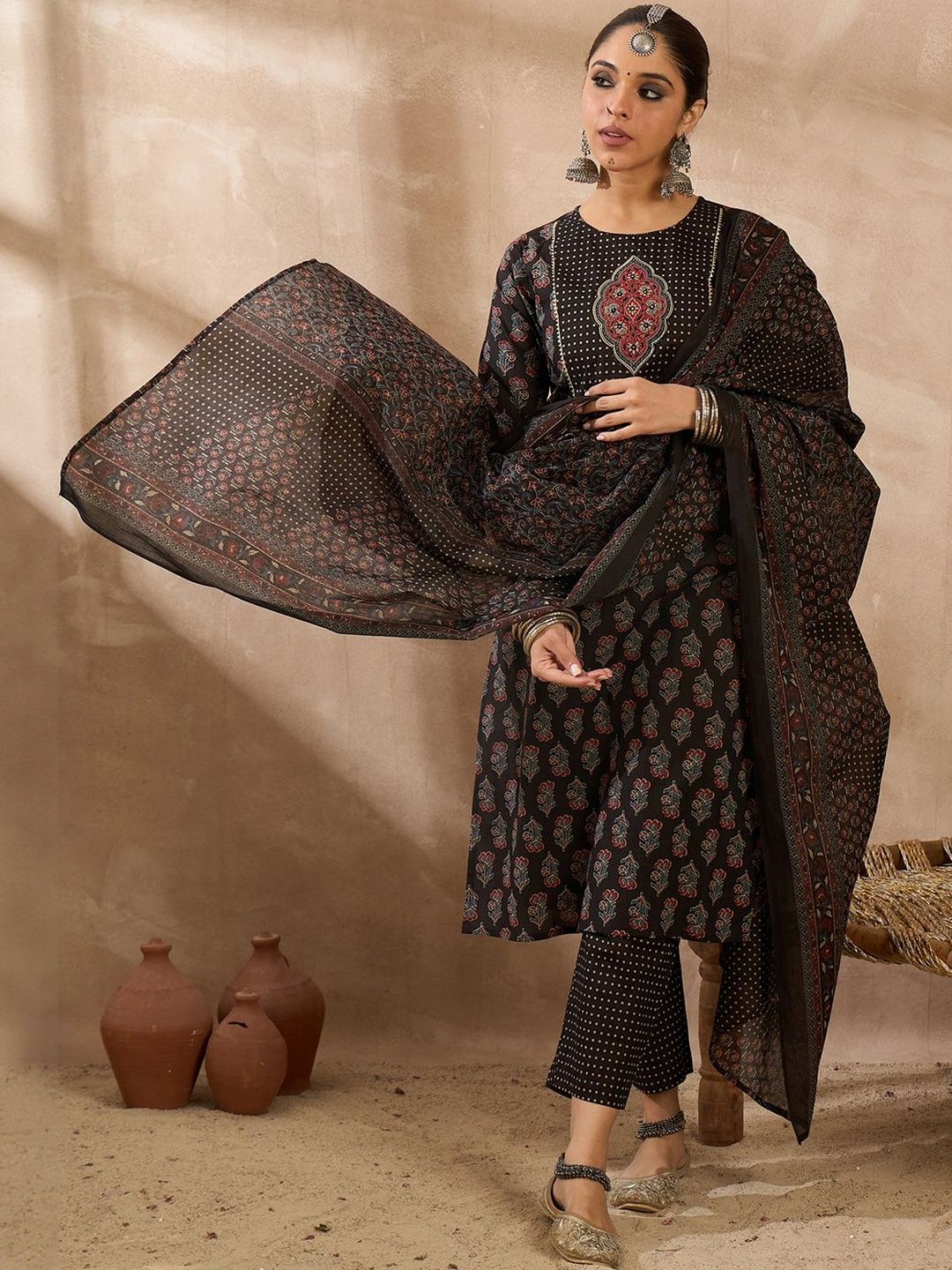 Dhiyona IE Women Ethnic Motifs Printed Cotton Kurta with Trousers & Dupatta
