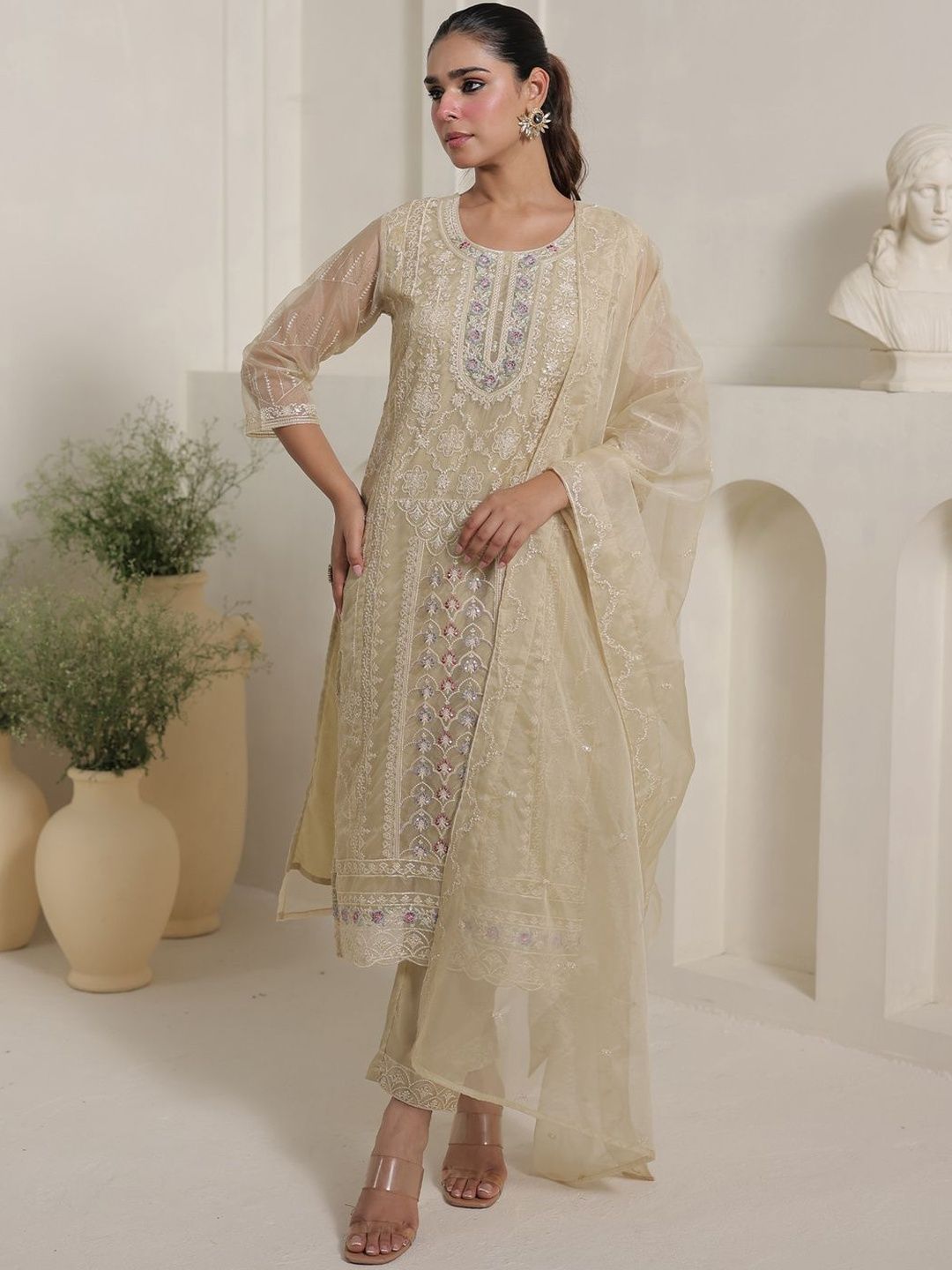 Women Solid Kurta with Trouser
