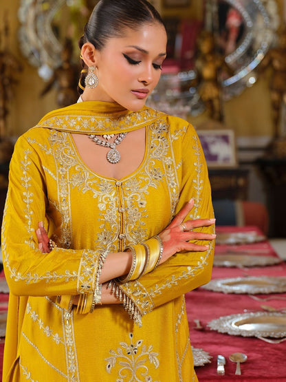 Ethnic Motifs Embroidered Round Neck Thread Work Kurta With Palazzos & Dupatta