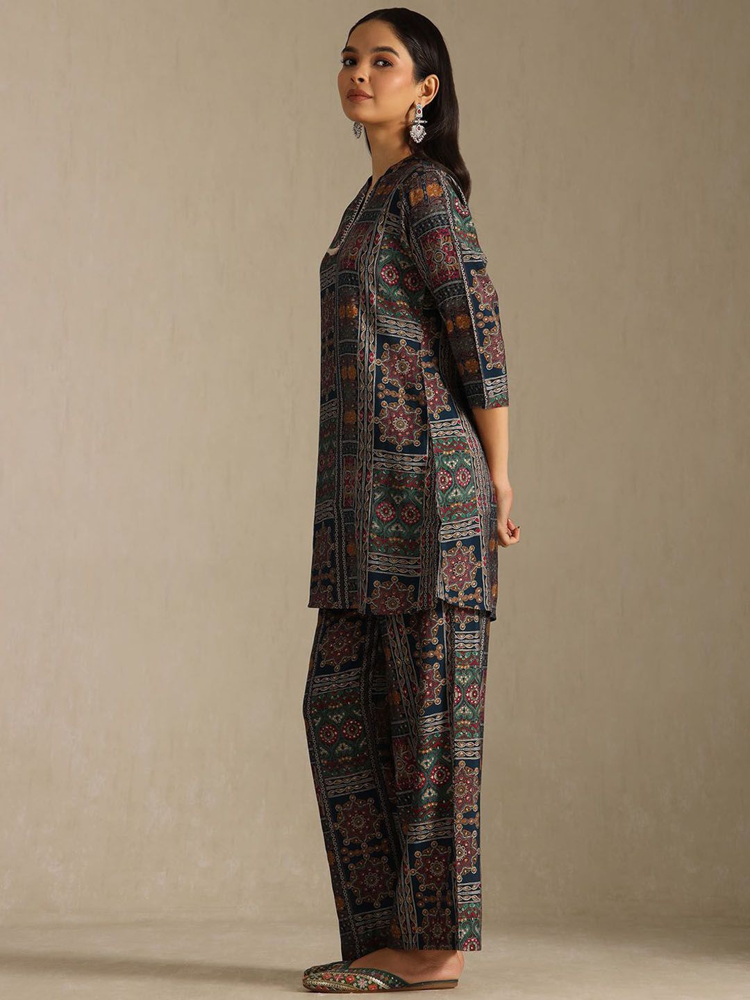 Dhiyona SO Women's Women Ethnic Motifs Printed Regular Thread Work Kurta with Palazzos