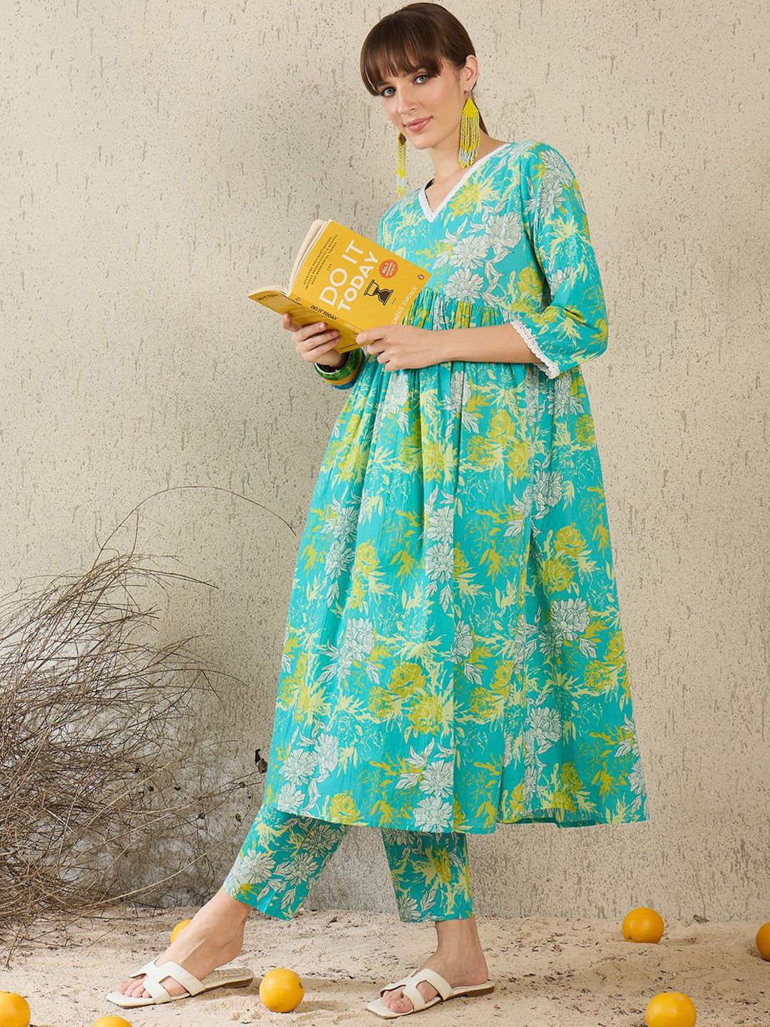 Floral Printed Regular Pure Cotton A-Line Kurta With Trousers