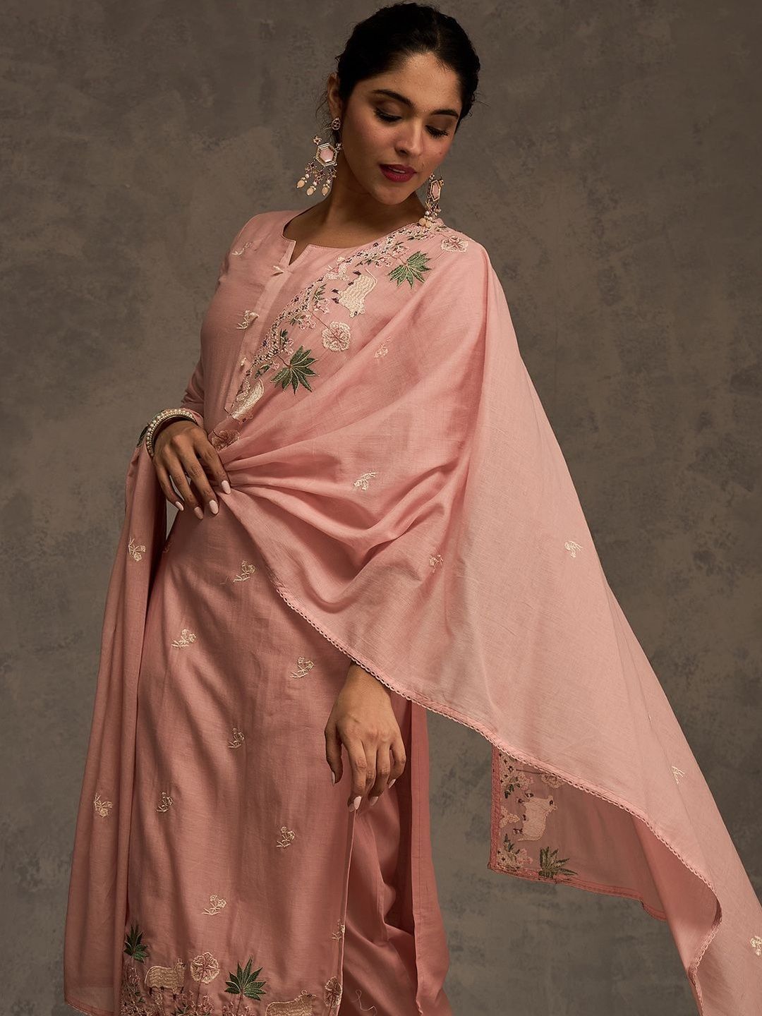 Ethnic Motifs Embroidered Thread Work Pure Cotton Kurta & Trousers With Dupatta