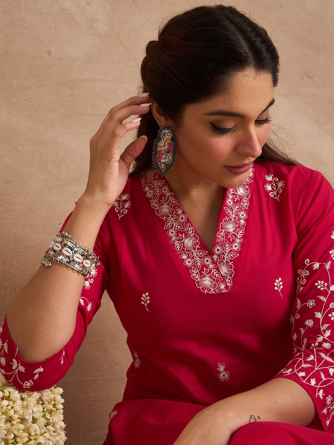 Dhiyona IE Women Ethnic Motifs Embroidered Cotton Kurta with Trousers