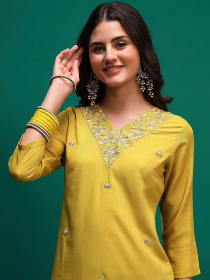 Dhiyona SN Women's Embroidered Straight Kurta With Trouser & Dupatta