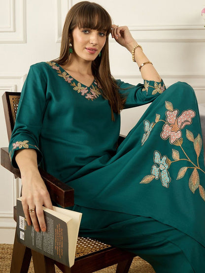 Dhiyona IE Embroidered V-Neck Three-Quarter Sleeves Pure Cotton Tunic And Trousers