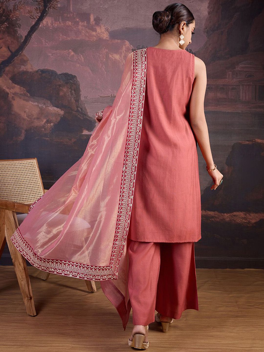 Dhiyona PD Women Sequinned Sleeveless Kurta And Palazzo With Dupatta