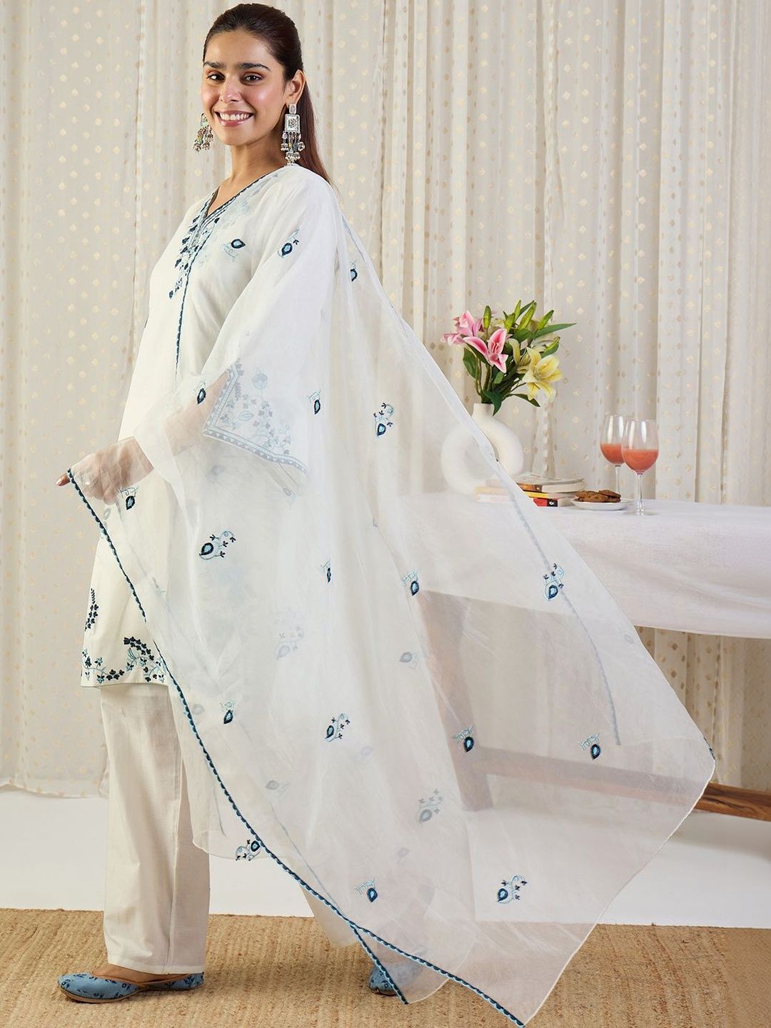 Women Ethnic Motifs Embroidered Thread Work Kurta with Palazzos & With Dupatta