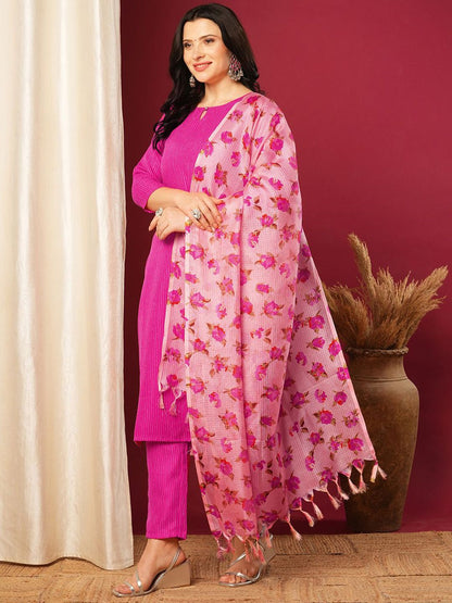 Dhiyona KL Straiped Straight Kurta with Trousers & Dupatta