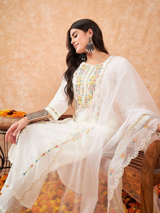 Women Floral Embroidered Thread Work Pure Cotton Kurta with Trousers & Dupatta