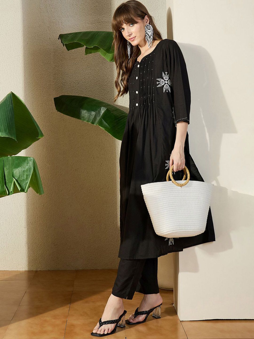 Dhiyona IE Embroidered V-Neck Pure Cotton Tunic With Trouser