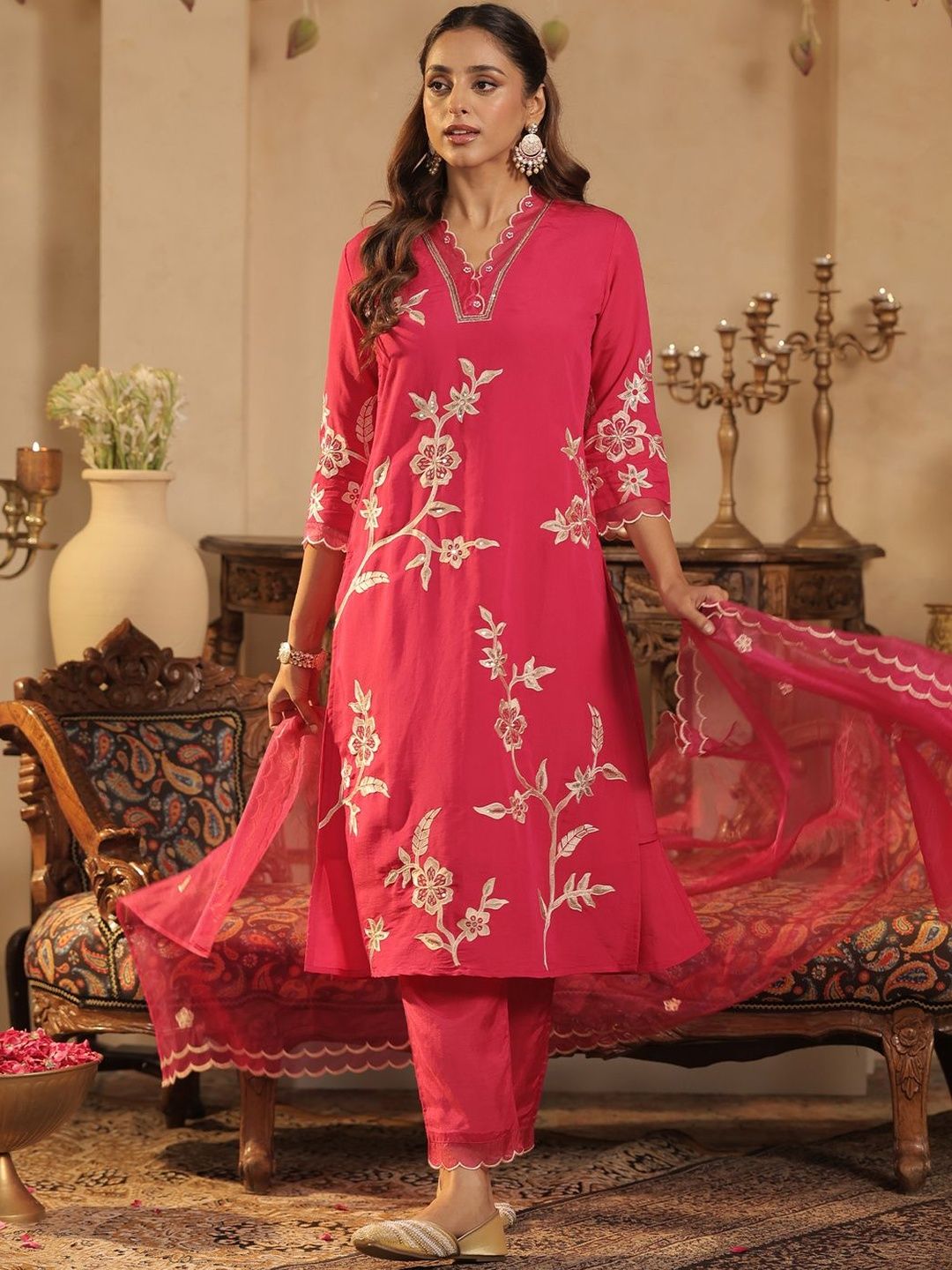 Women Floral Embroidered Regular Sequinned Kurta with Trousers & Dupatta