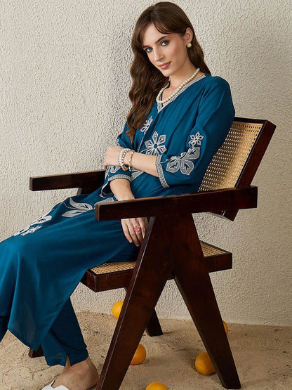 Dhiyona IE Floral Embroidered V-Neck Top With Trousers Co-Ords