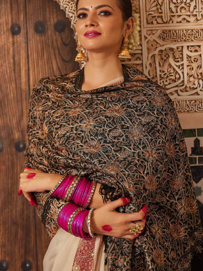 Dhiyona PA Women Paisley Embroidered Shawl