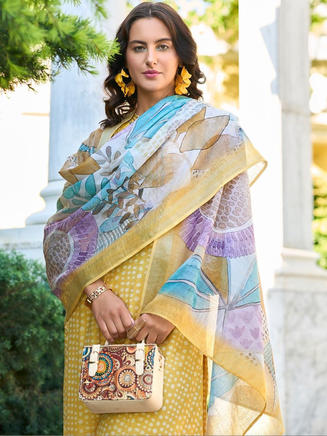 Women Ethnic Motifs Printed Regular Thread Work Linen Kurta with Trousers & With Dupatta