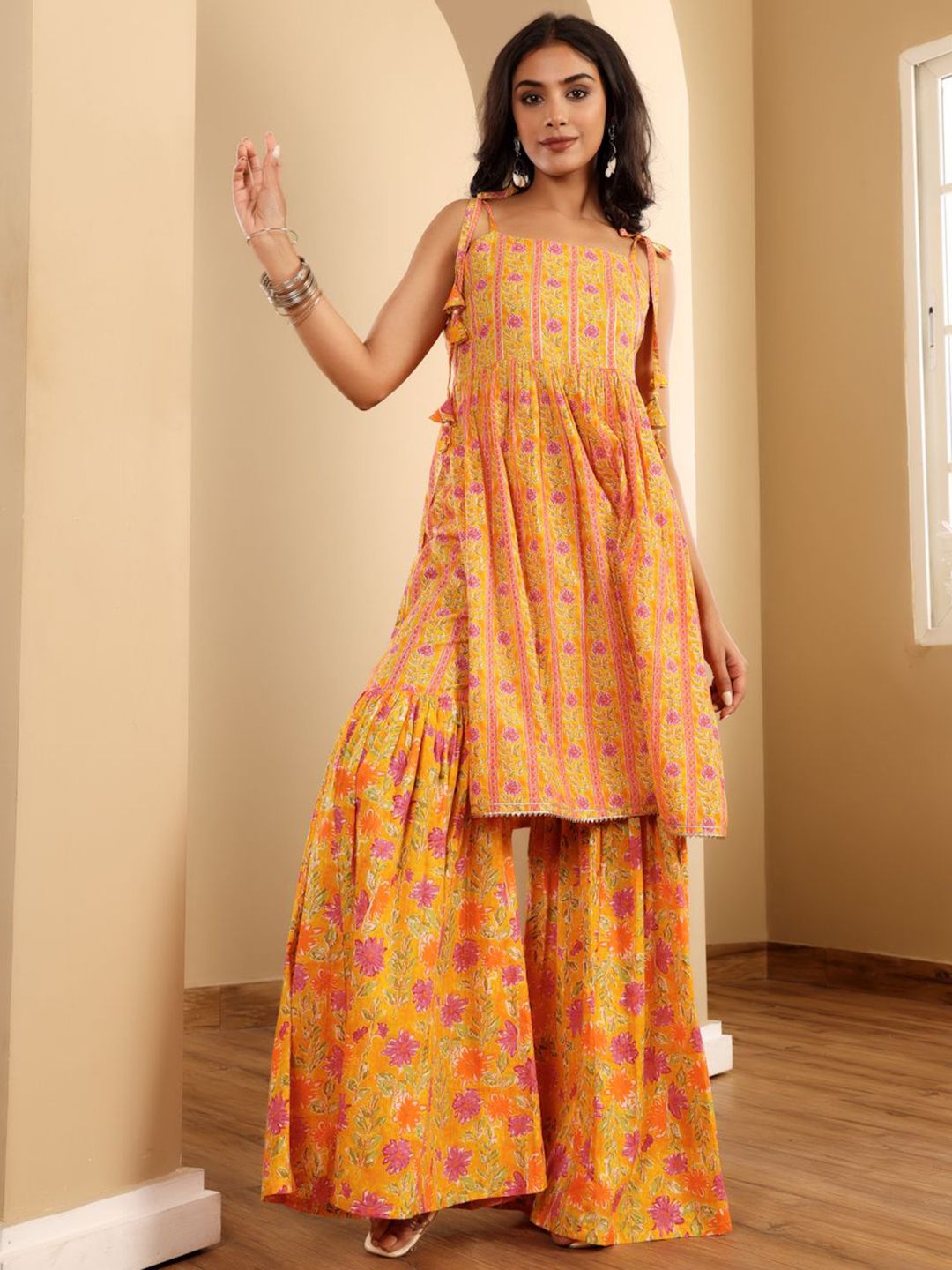Dhiyona VA Women'sFloral Printed Square Neck Sleeveless Gotta Patti Kurta With Sharara & Dupatta