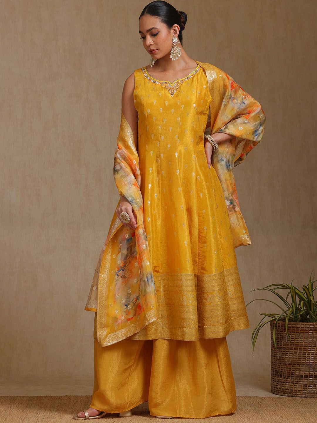 Dhiyona SO Women's Women Regular Sequinned Kurta with Palazzos & With Dupatta