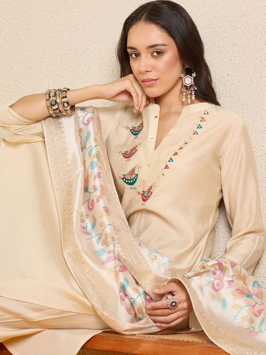 Women Floral Embroidered Regular Thread Work Kurta with Trousers & With Dupatta