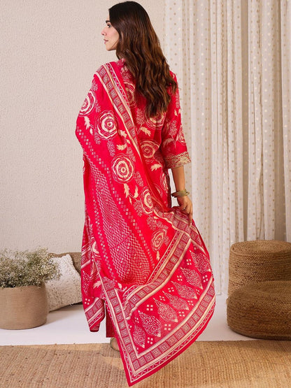 Women Floral Printed Kurta with Trousers & Dupatta
