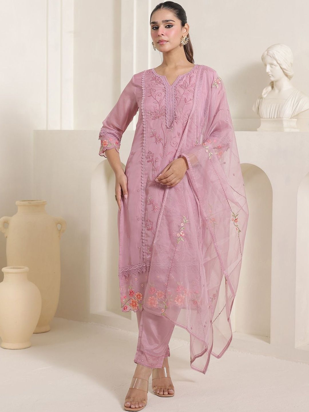 Women Floral Embroidered Kurta With Trousers & Dupatta Kurta Sets