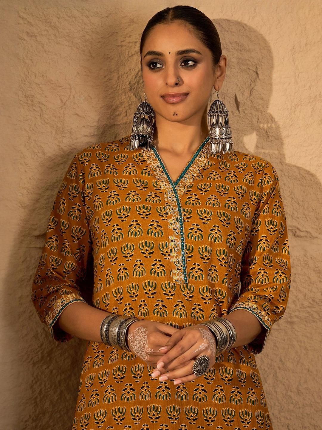 Dhiyona IE Printed Pure Cotton V-Neck Tunic With Trousers