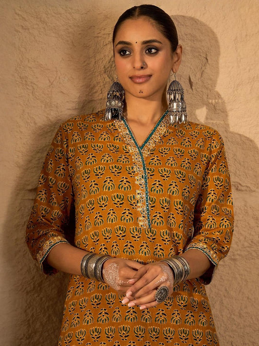 Dhiyona IE Printed Pure Cotton V-Neck Tunic With Trousers