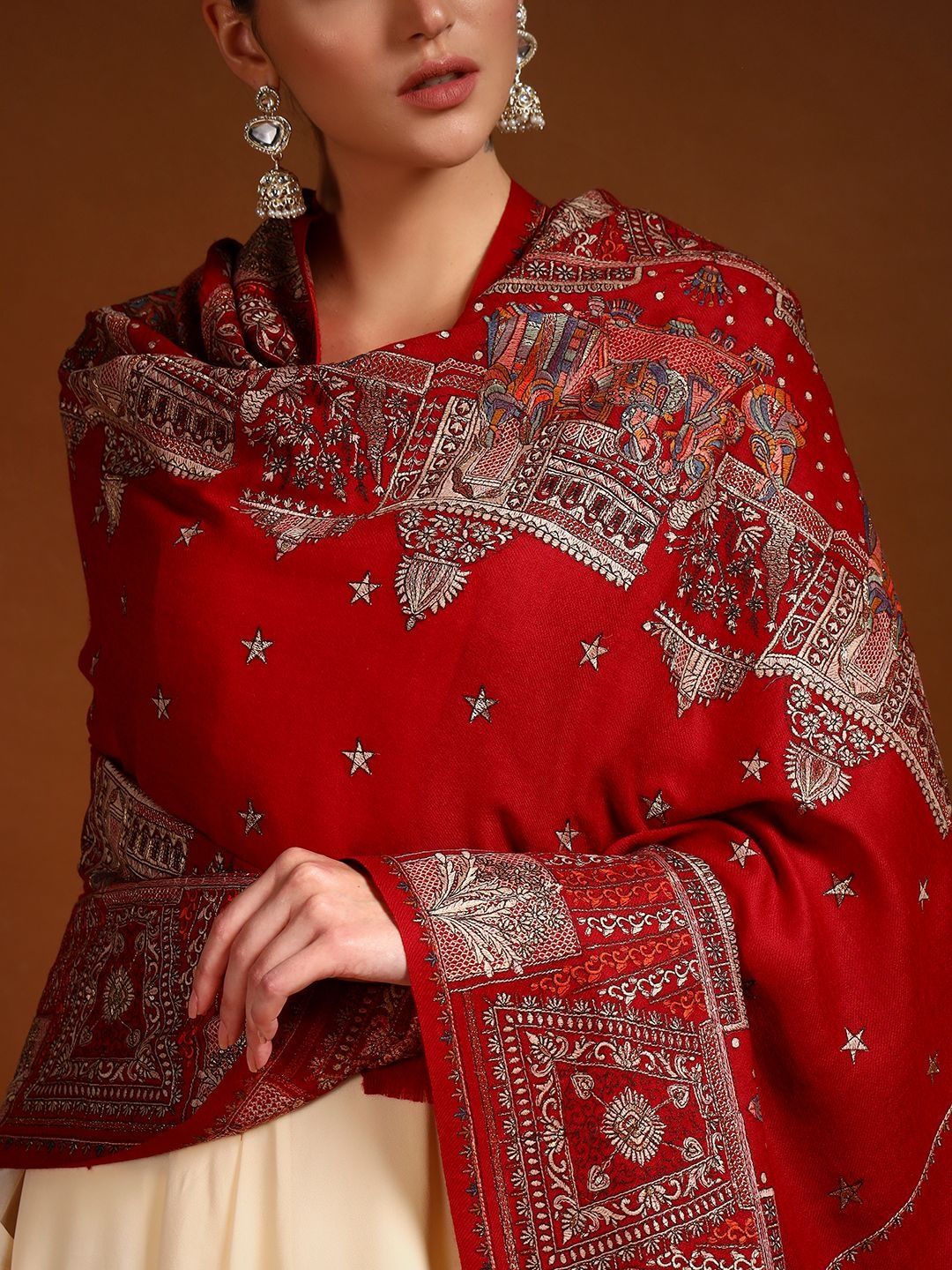 Dhiyona PA Women Paisley Embroidered Shawl