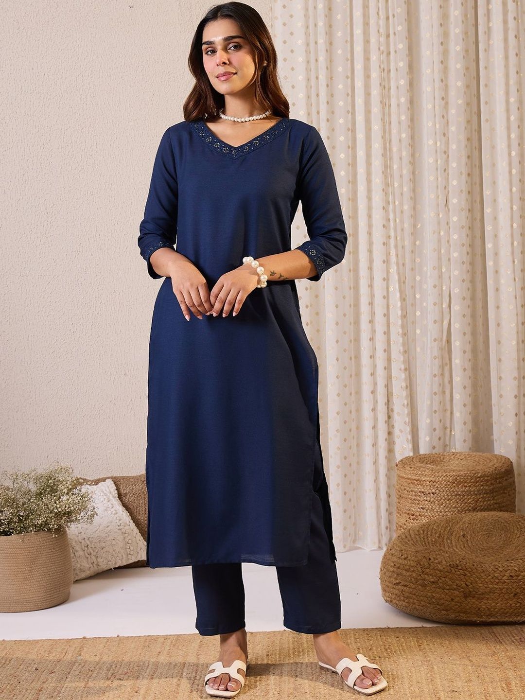 Floral Yoke Design V-Neck Sequinned Straight Kurta & Trousers