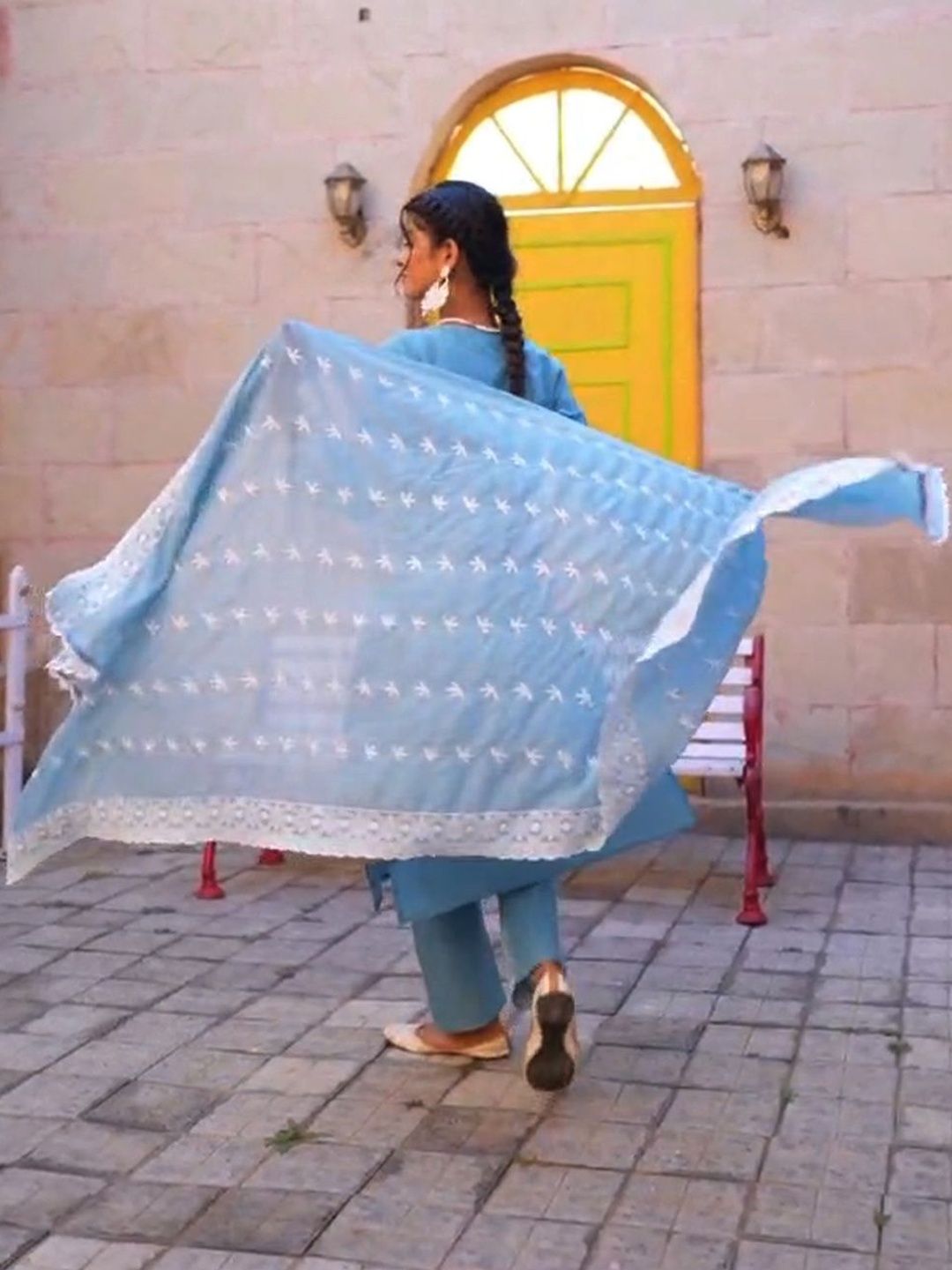 Women Ethnic Motifs Embroidered Regular Thread Work Pure Cotton Kurta with Trousers & With Dupatta