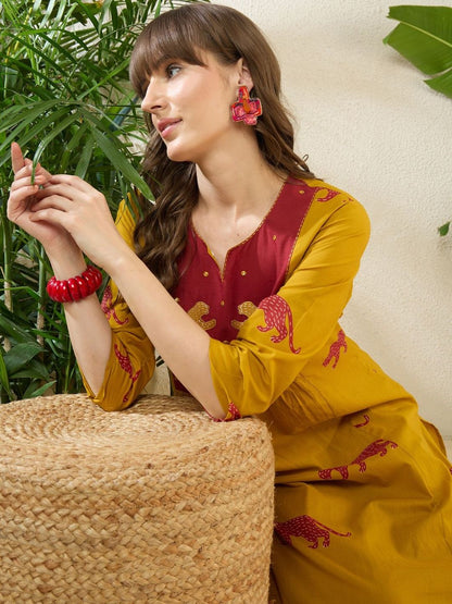 Women Animal Printed Tiered Thread Work Pure Cotton Kurta with Trousers