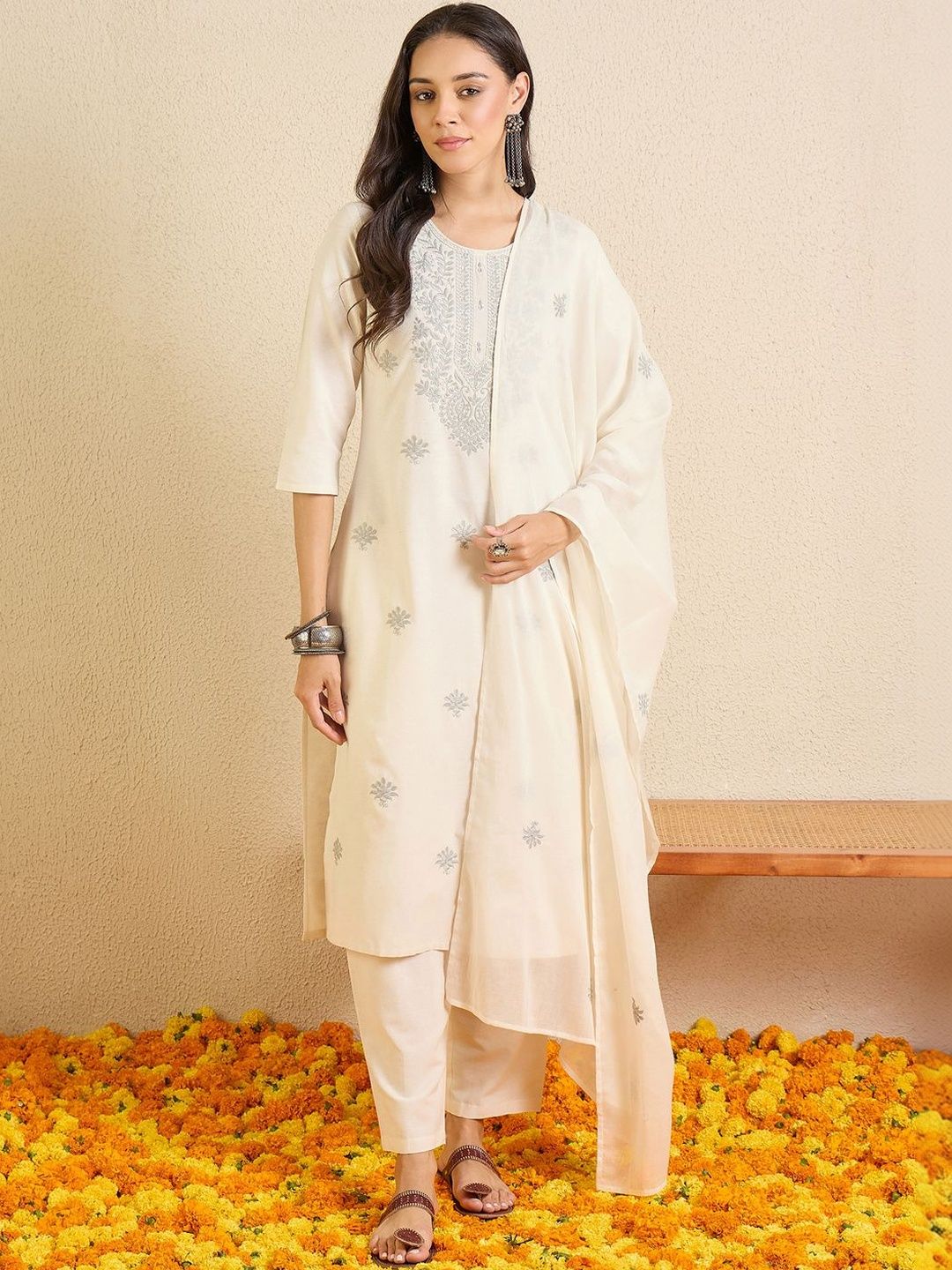 Dhiyona IE Women Ethnic Motifs Embroidered Regular Thread Work Pure Cotton Kurta with Trousers & With Dupatta