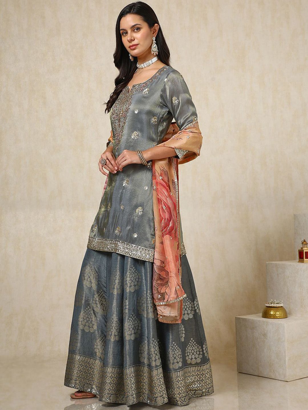 Dhiyona SO Women's Ethnic Motifs Embroidered Zardosi Kurti with Palazzos & Dupatta