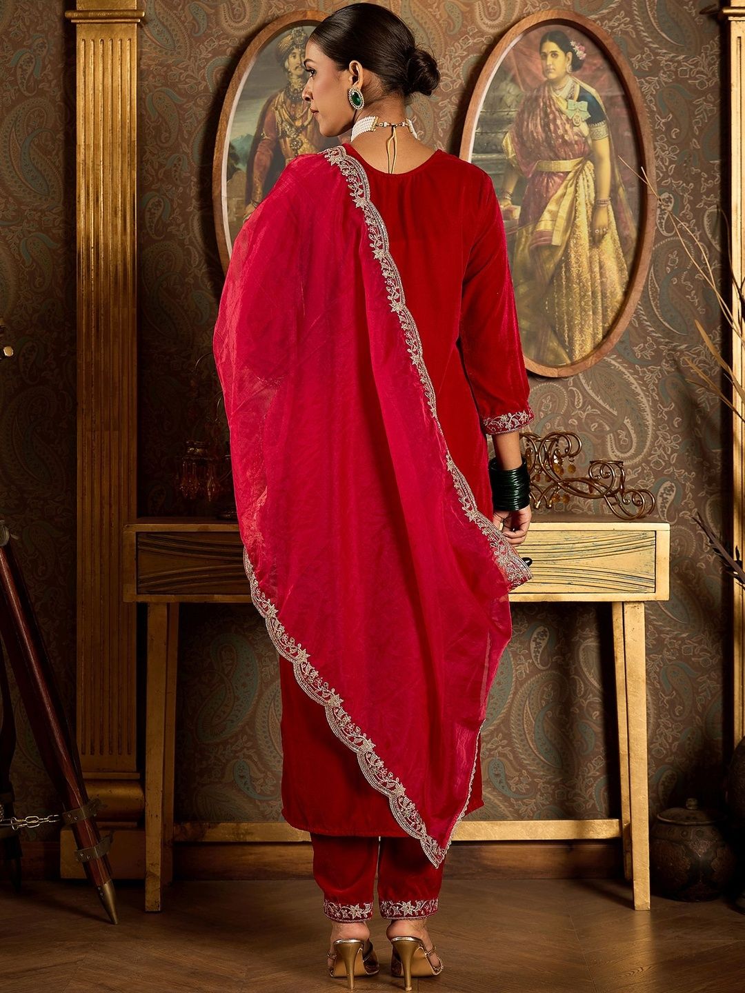 Women Ethnic Motifs Embroidered Thread Work Velvet Kurta & Trousers With Dupatta