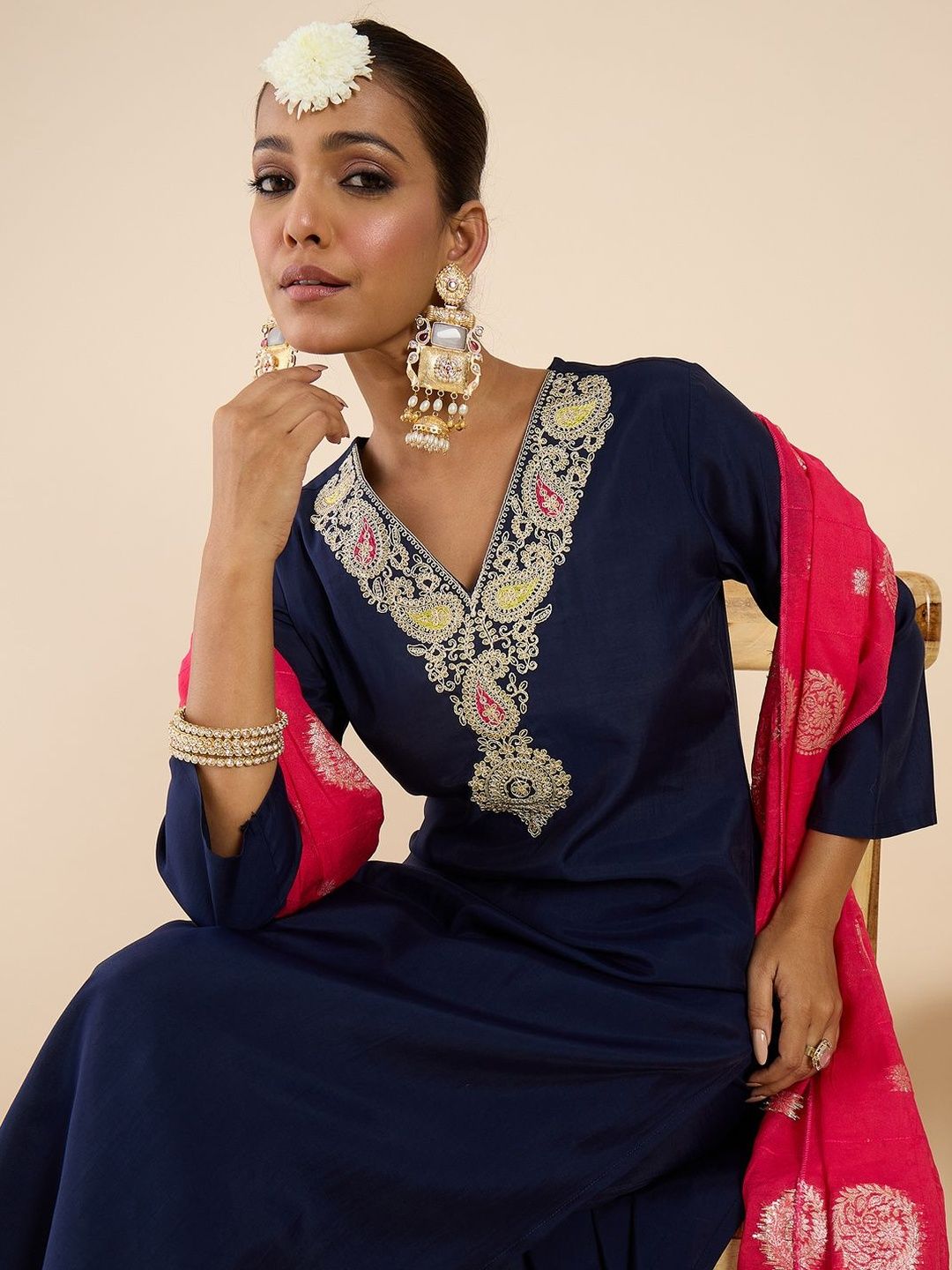 Women Ethnic Motifs Embroidered Regular Thread Work Kurta with Trousers & With Dupatta