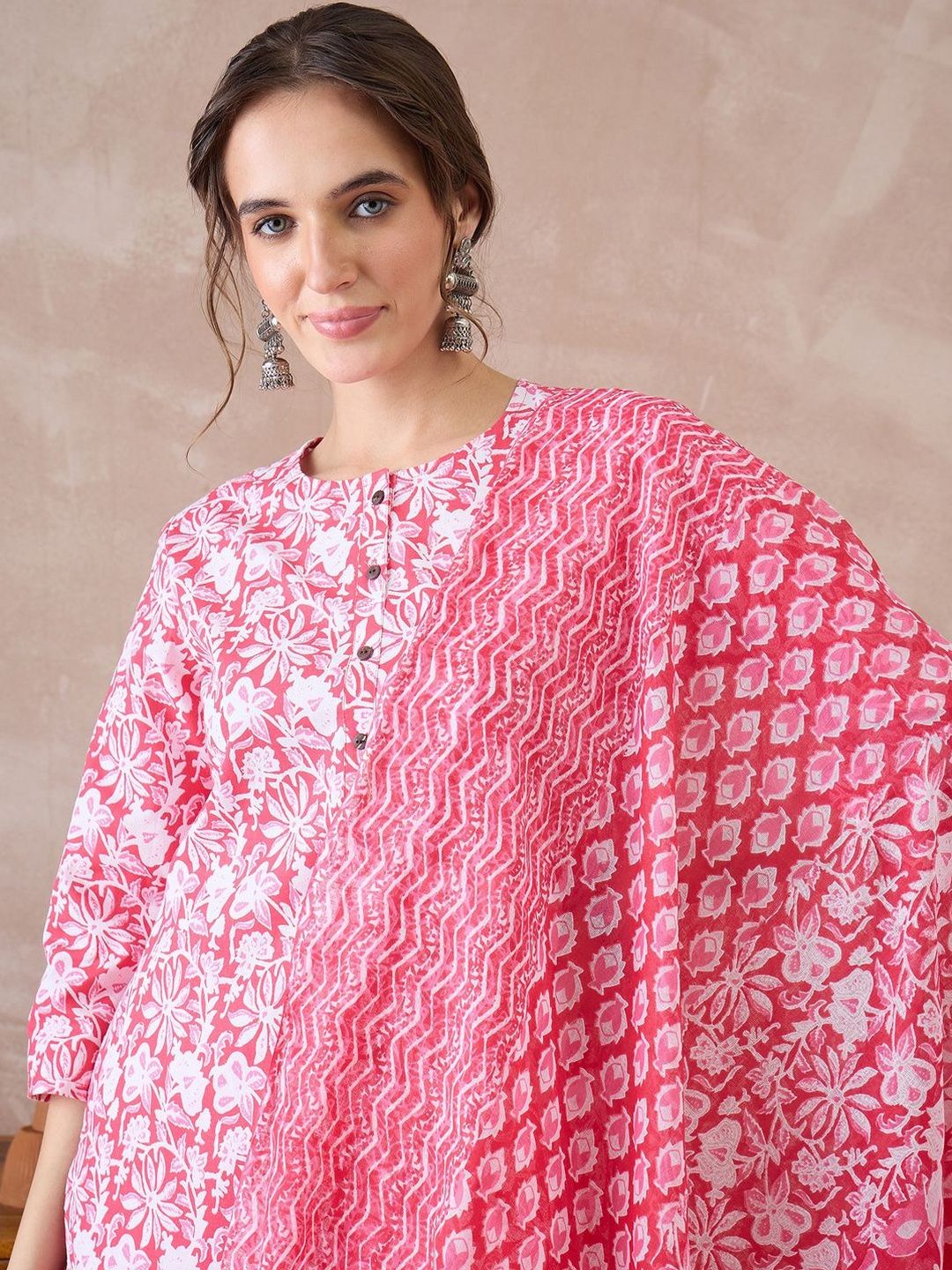 Women Floral Printed Regular Pure Cotton Kurta with Trousers & With Dupatta