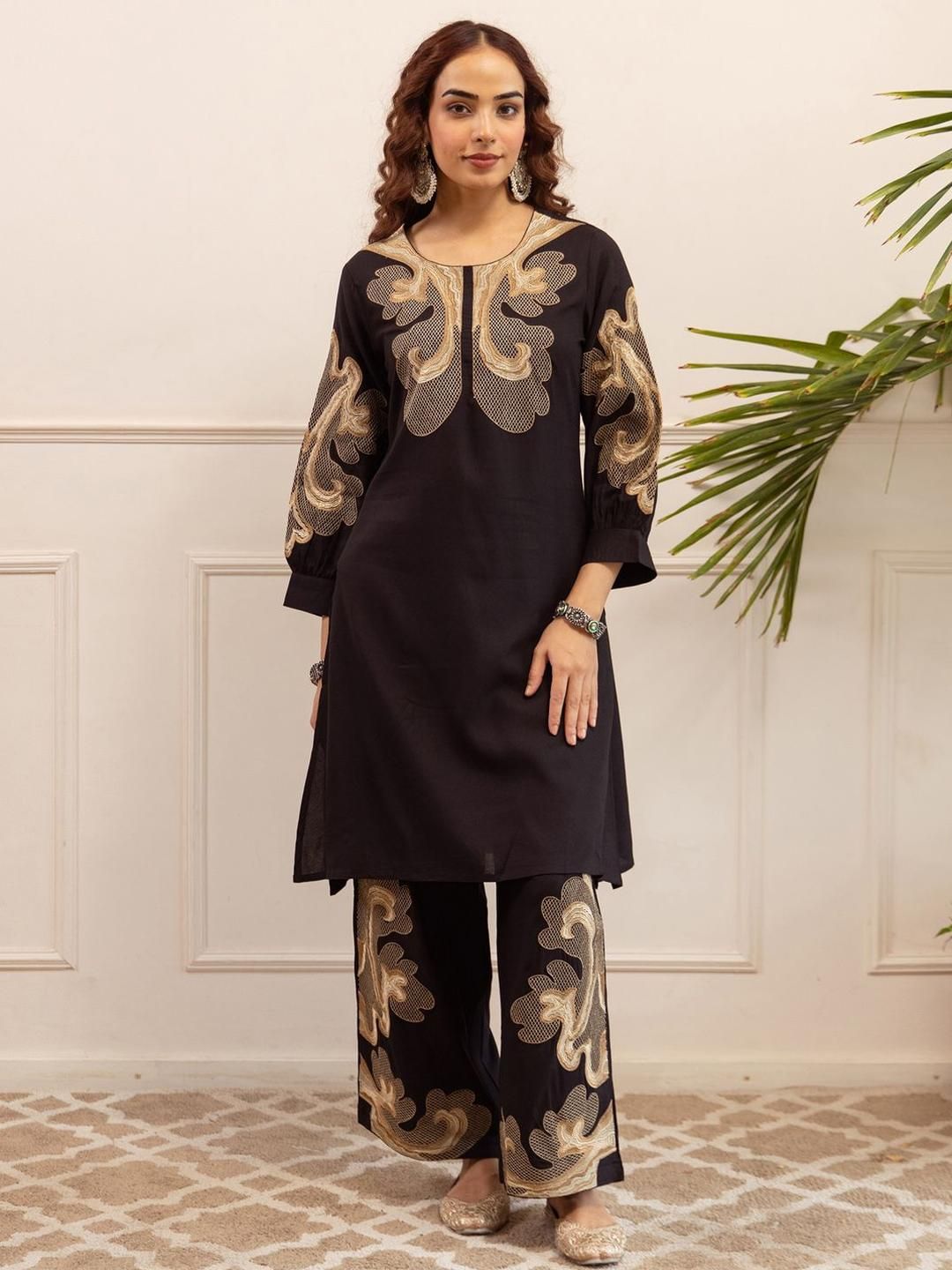 Women Embroidered Regular Thread Work Kurta with Palazzos
