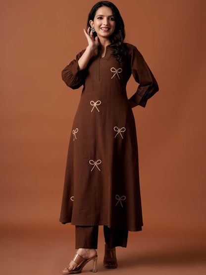 Women Embroidered Thread Work Pure Cotton Kurta with Palazzos