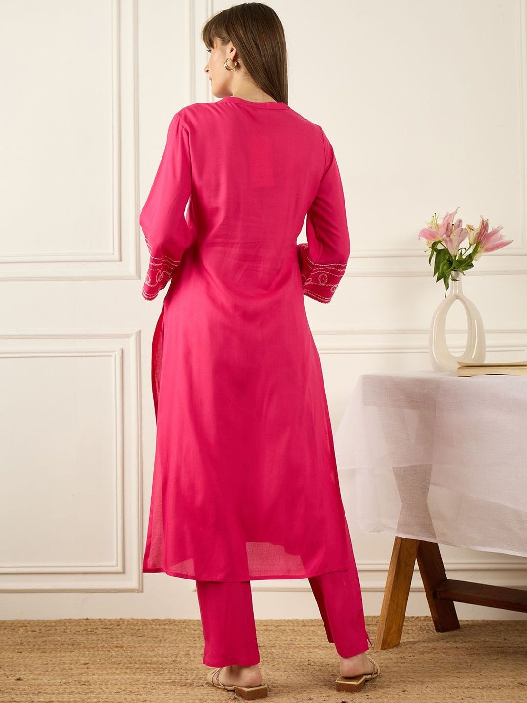 Dhiyona IE Embroidered V-Neck Three-Quarter Sleeves Pure Cotton Tunic And Trousers