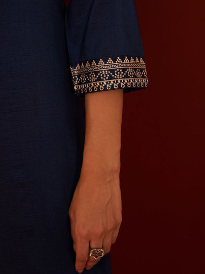 Women Ethnic Motifs Embroidered Regular Thread Work Kurta with Trousers & With Dupatta