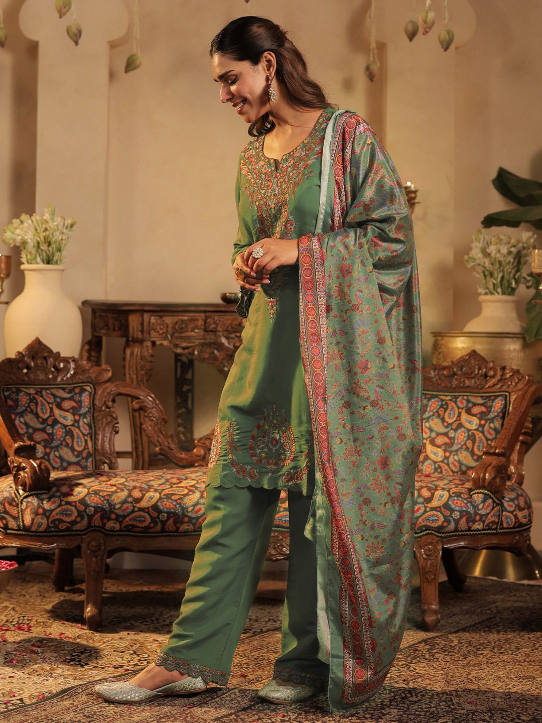 Women Ethnic Motifs Printed Kurta with Trouser & Dupatta