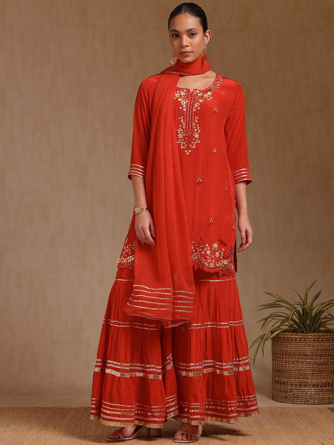 Dhiyona SO Women's Women Floral Regular Mirror Work Silk Crepe Kurta with Sharara & With Dupatta