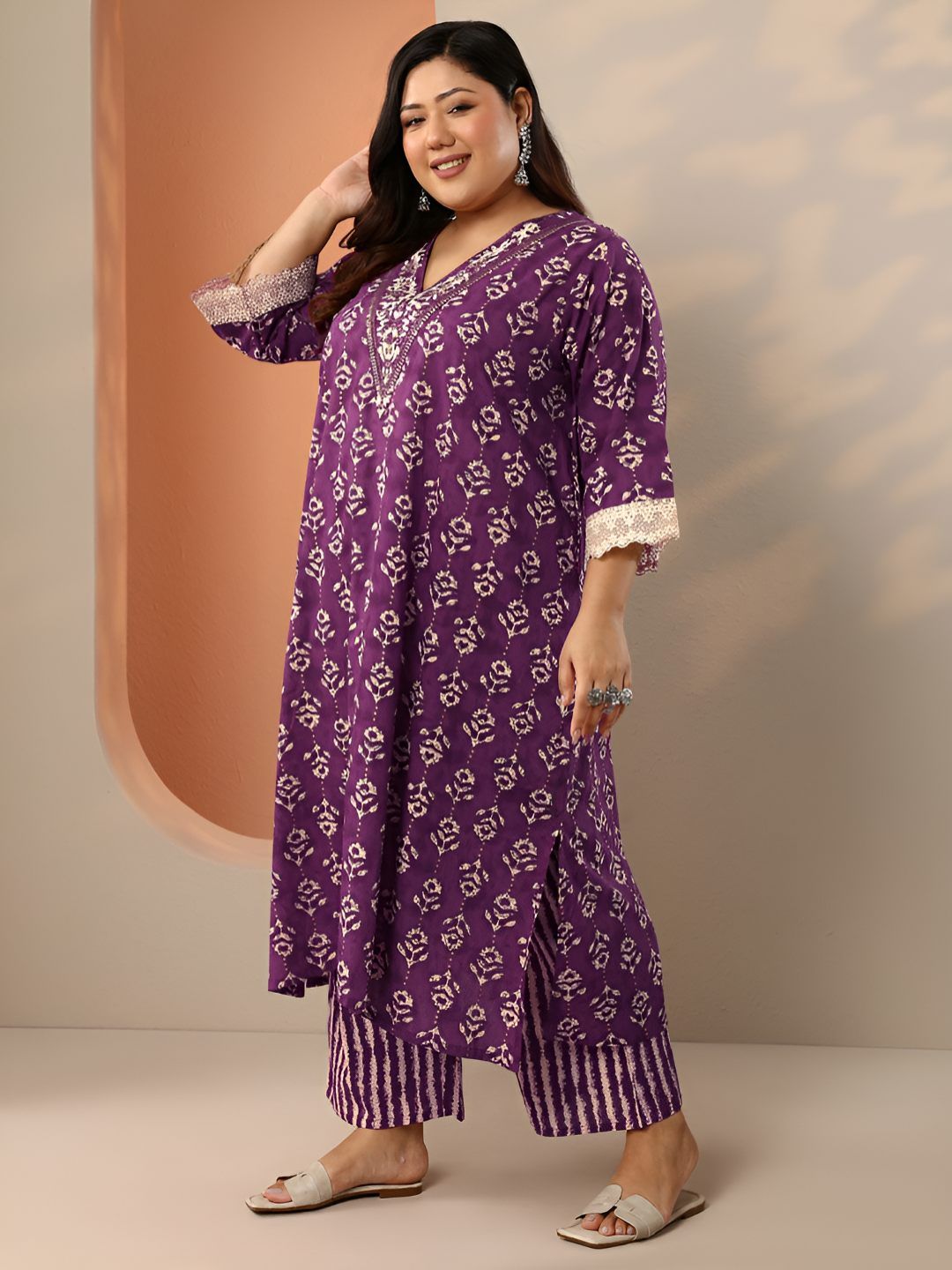 Dhiyona Women's Plus Size Ethnic Motifs Printed Kurta with Trousers & Dupatta